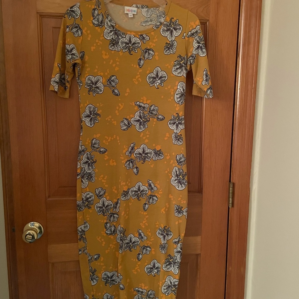 LuLaRoe Dress Gold Black White Floral Midi Dress XS